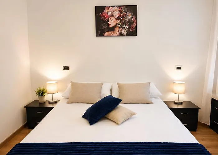 Italian House Decio Mure Terrace & Metro A * Rom